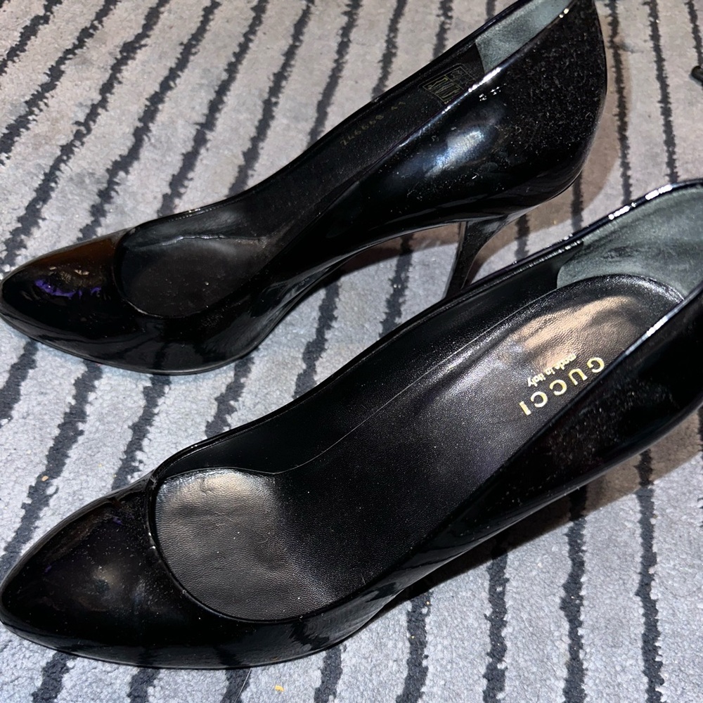 Auth - Gucci heels